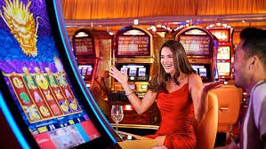 Pengguna memeriksa keamanan data dan privasi saat melakukan penarikan dana di malangbet